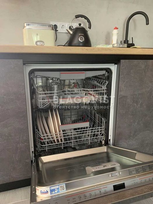 Продам 4к будинок дача 120м2 з ремонтом Осокорки біля Дніпра Київ