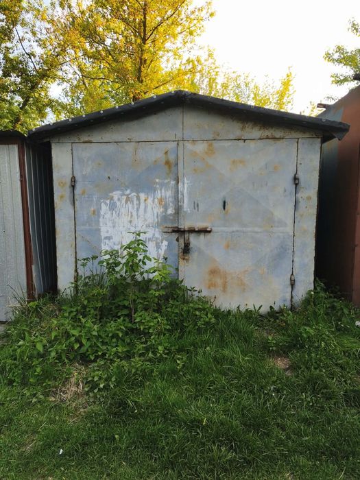 Garaż blaszany, gruba blacha