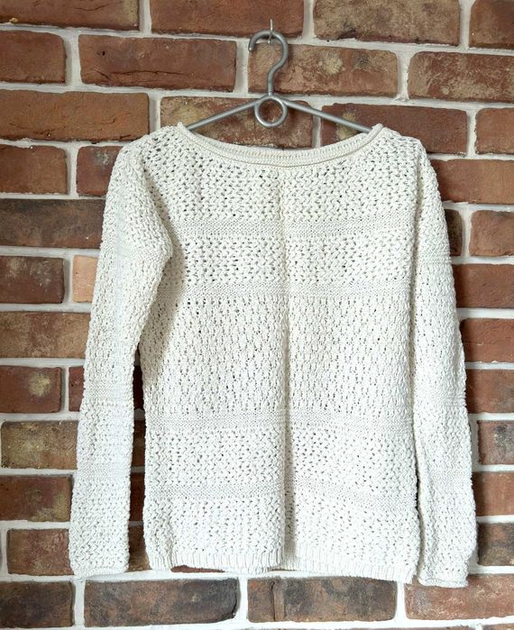 Gruby sweter pleciony