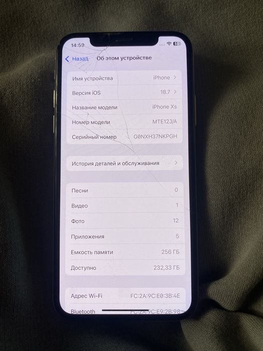 iPhone 10 xc в хорошому стані
