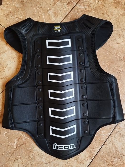 Продам  мото  жилет Icon Field Armor