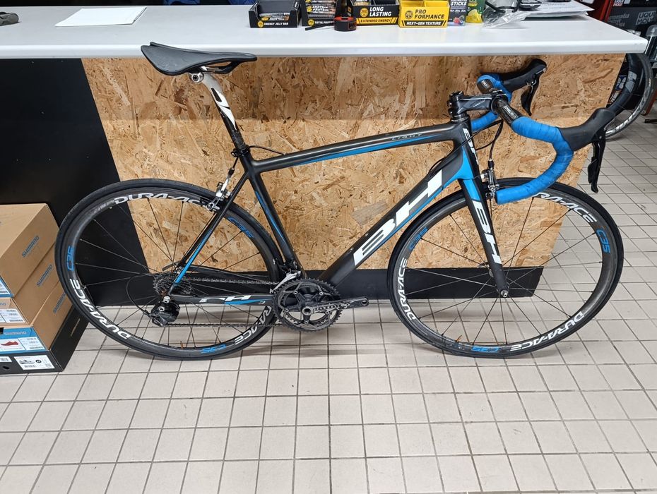 Bh de carbono  m ultegra com rodas tubulares