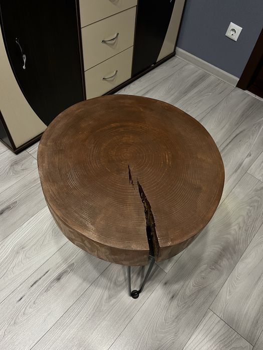 Журнальний столик