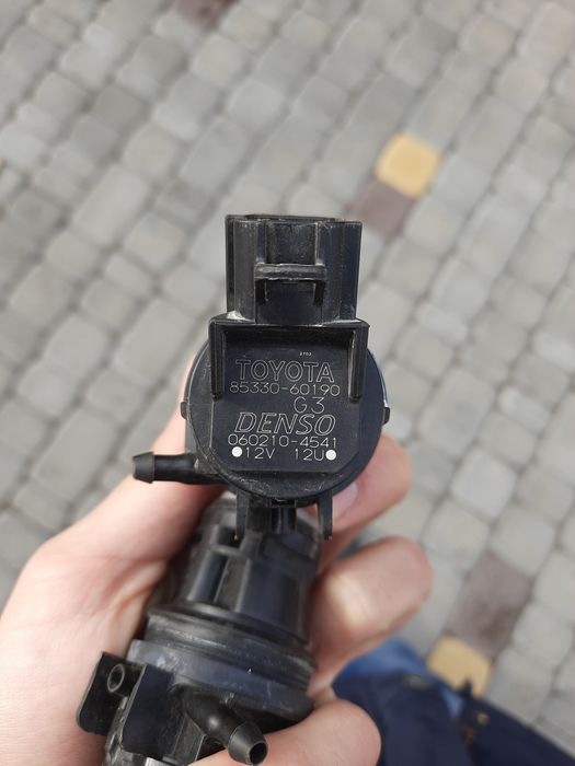 Мотор омывателя на Тойоту Denso 8533060190