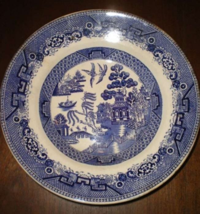 Prato muito antigo com o padrão de Chorão ou Salgueiro