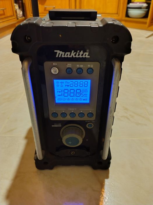 Radio Makita budowlane