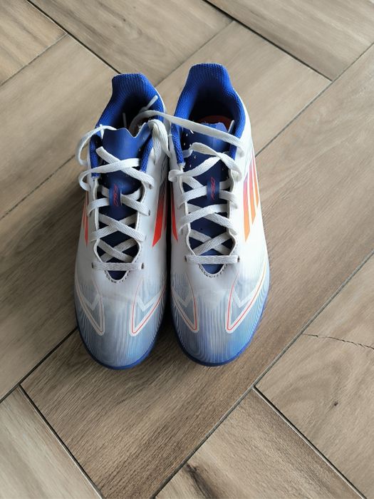 Turfy Adidas F50 r. 38