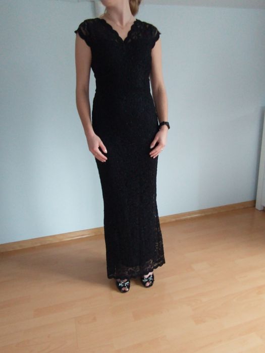 Sukienka  z koronki długa