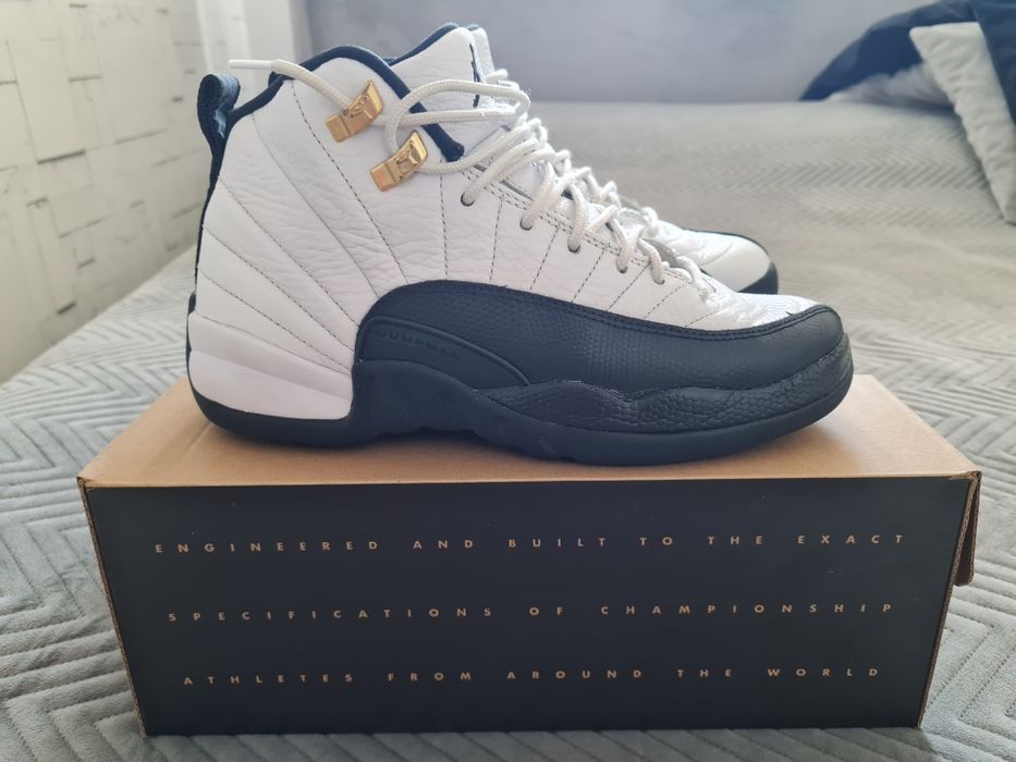 Buty JORDAN 12 RETRO r. 39