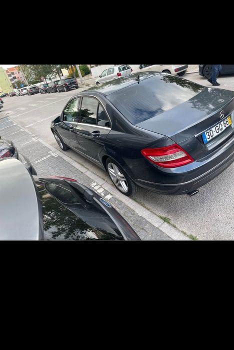 Mercedes-Benz Classe C 320 — fotografia 4