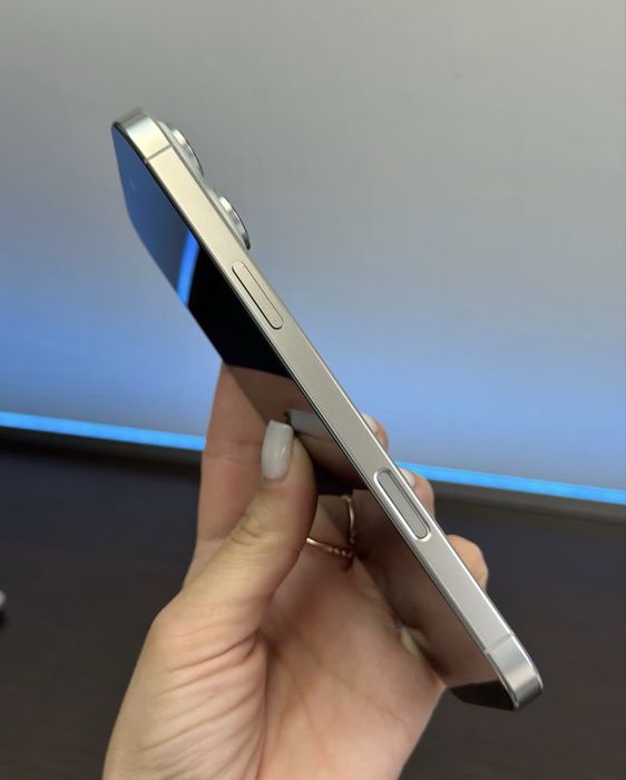 iPhone 16 Pro Max 512GB White  Titanium Neverlock E-sim