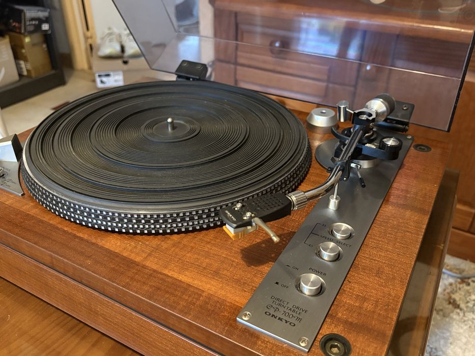 Gira discos Onkyo CP-700 m