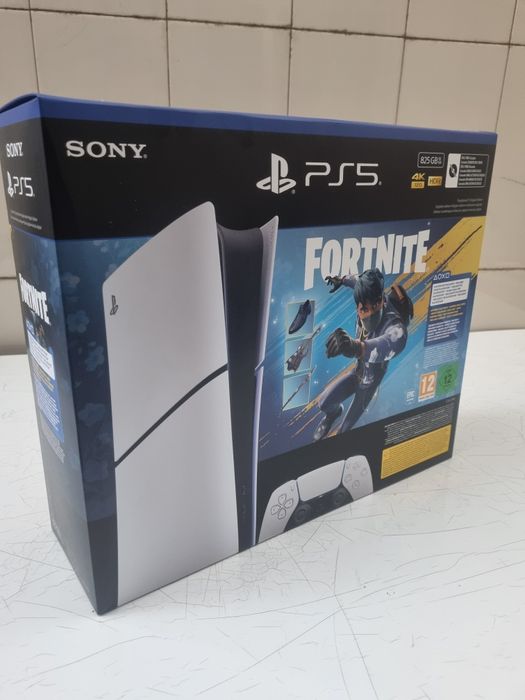 Aceito Ps4 como parte do pagamento + acerto de 250€ - Ps5 SELADA/NOVA