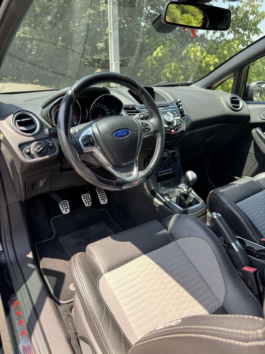 Ford Fiesta — fotografia 8