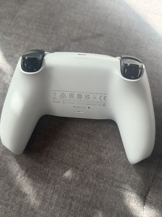 Pad ps5 bialy