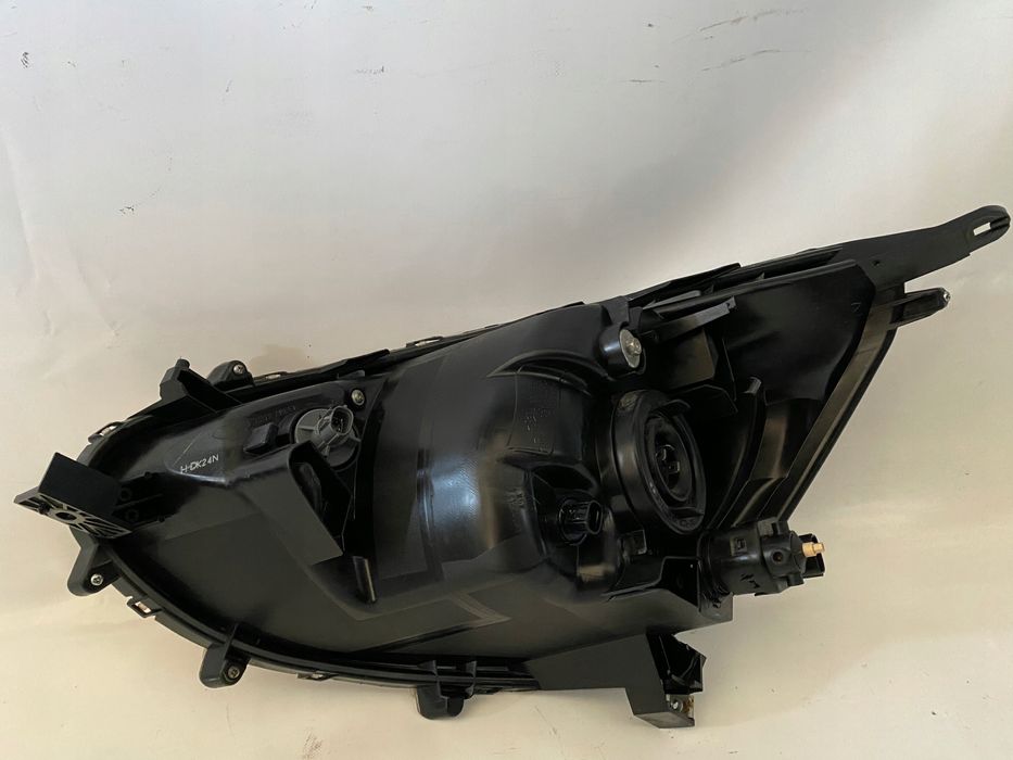 lampa prawa mitsubishi space star 8301c194