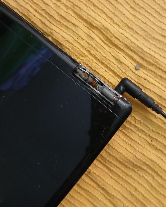 Portatil Asus M51V só acende a Bord sem Carregador ver todas Fotos