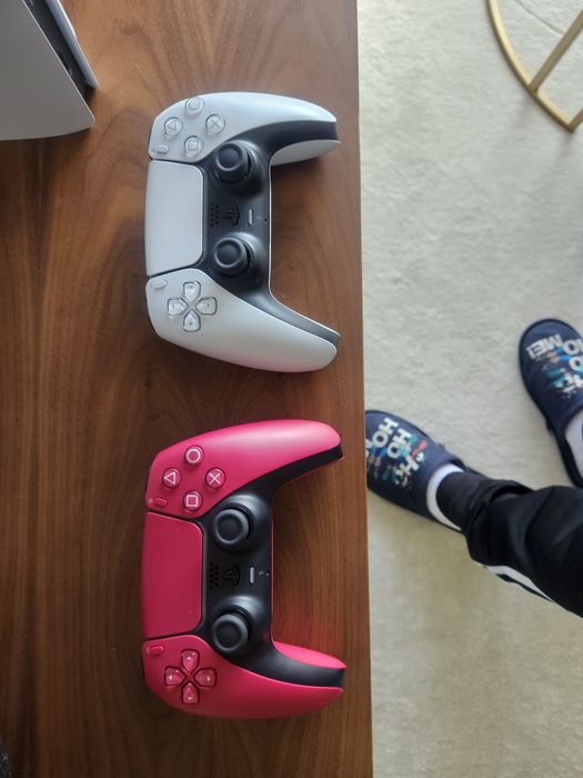 Ps5 standard + 2 comandos
