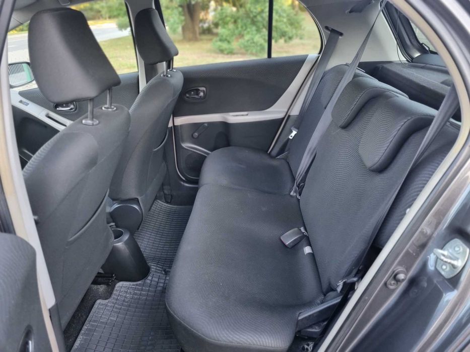 Toyota Yaris SOL automat, klimatronic salonPL