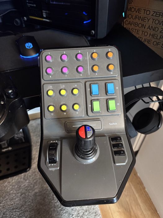Tytuł: Logitech G27 + skrzynia biegów + pedały + panel sterowania do ETS2