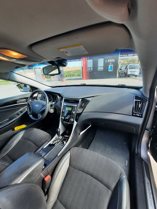 Hyundai sonata 2011року yf