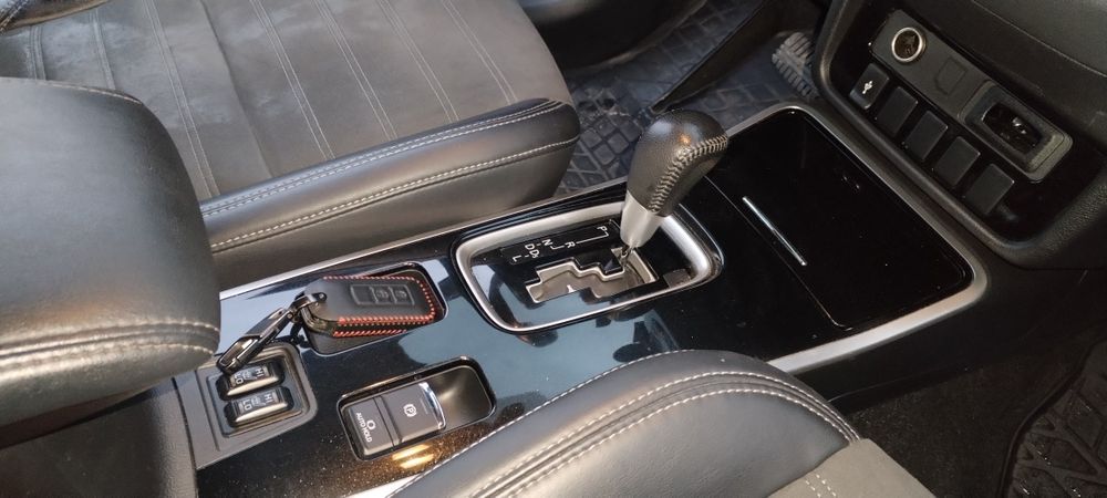 Mitsubishi Outlander 2.4 Г/Б