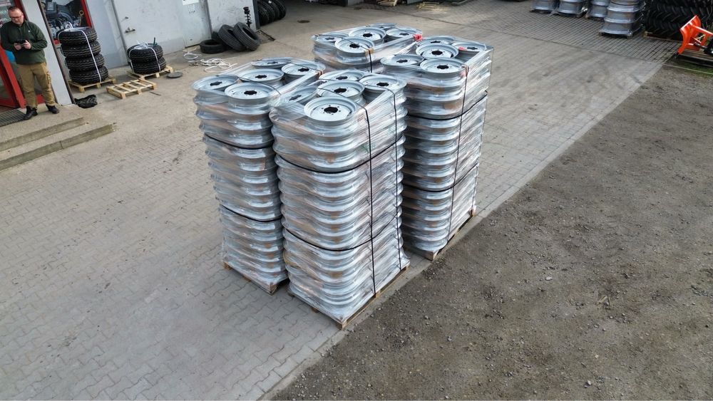 Felgi 4.5-16 przód Ursus C360 C330 MF 6otworów