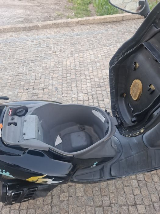 Scoter 50 sym jet impecável tudo funcionar