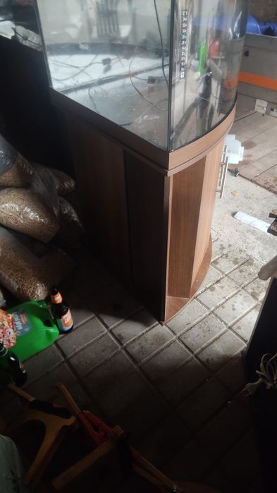 Akwarium narożneJuvel  Trigon 190 l