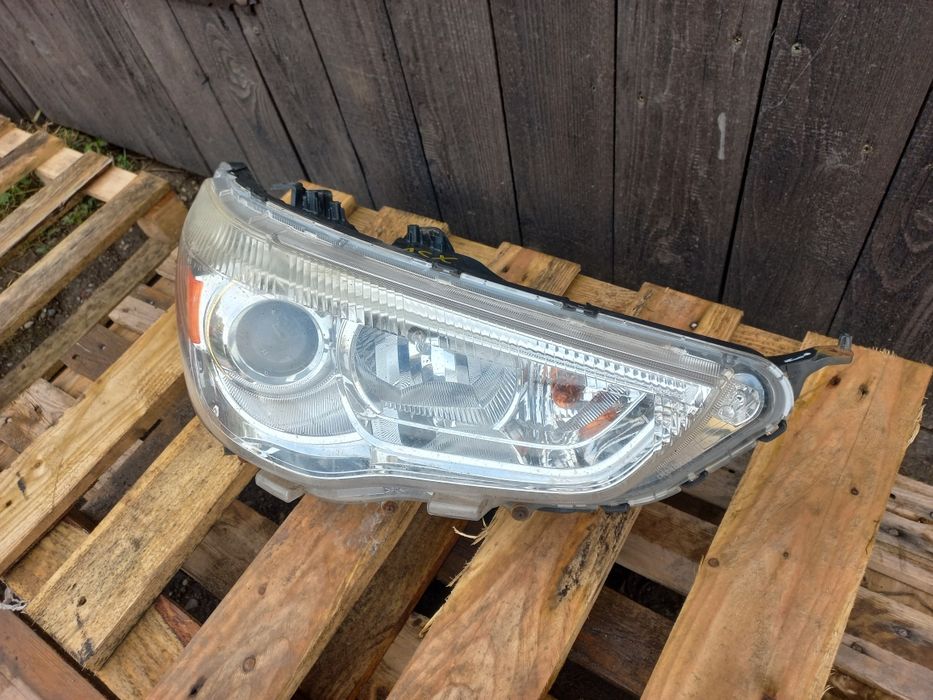 Lampa prawa przód przednia kompletna mitsubishi asx