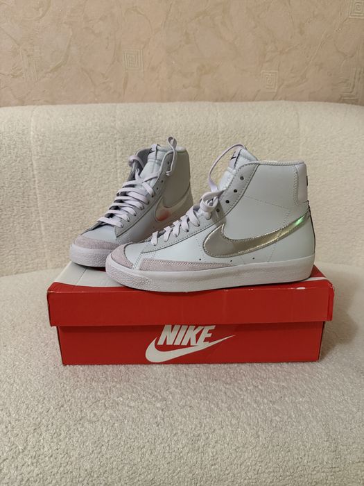 Кросівки Жіночі Nike Blazer Mid 77 da4086-010 (Оригінал)