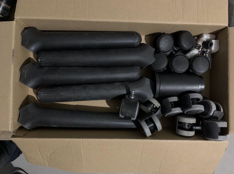 Запчасти для офисных кресел (ролики, газлифт, пиастра с рычагом)