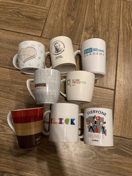 Zestaw 8 kubków do kawki albo herbatki