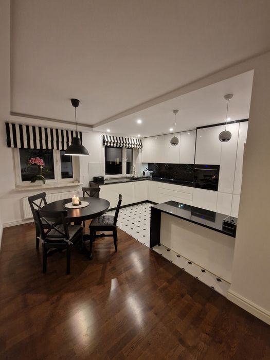 Mieszkanie 80m²   3 pokoje Balkon  Garaż i Miejsce Postojowe  Zana60