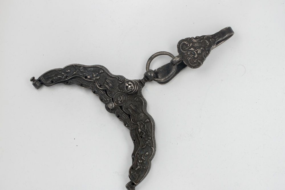 Srebrne okucie torebki z 1758r