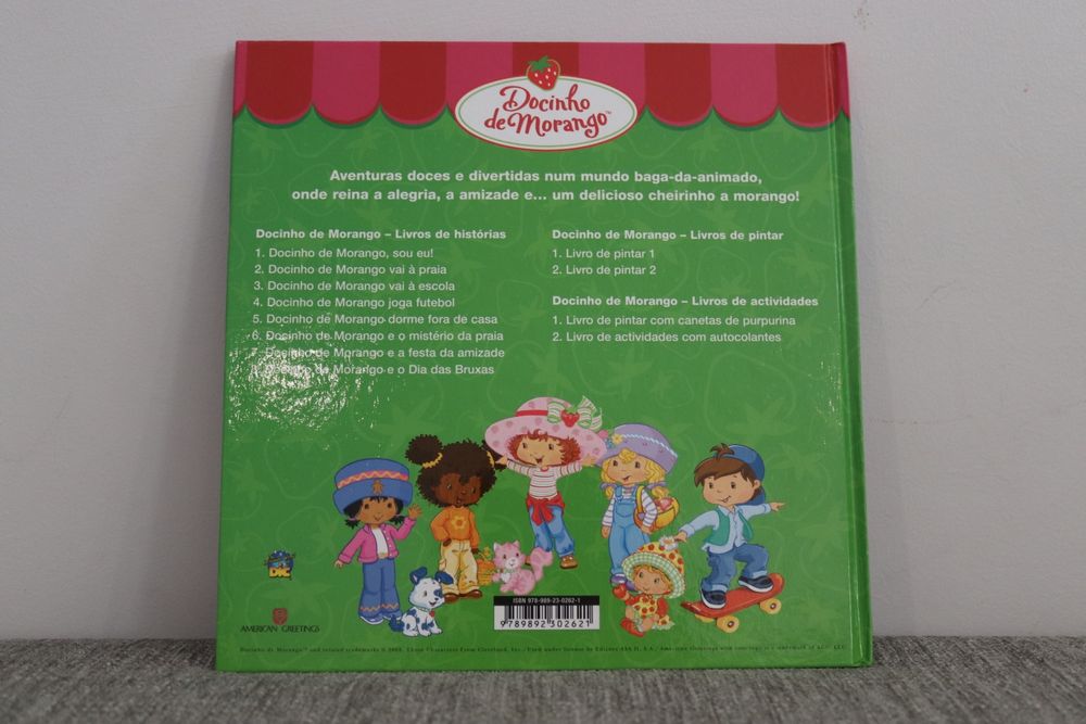 Livro Docinho de Morango e o Dia das Bruxas