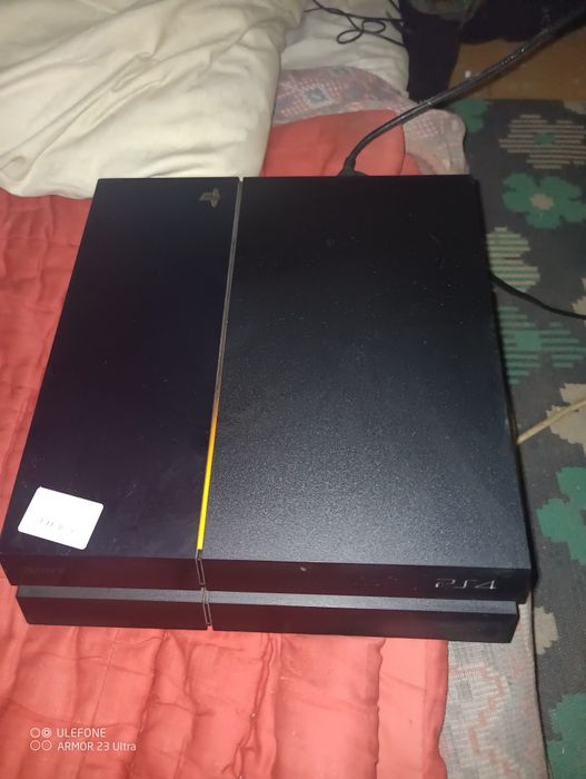 Продам ps4 с акаунтом