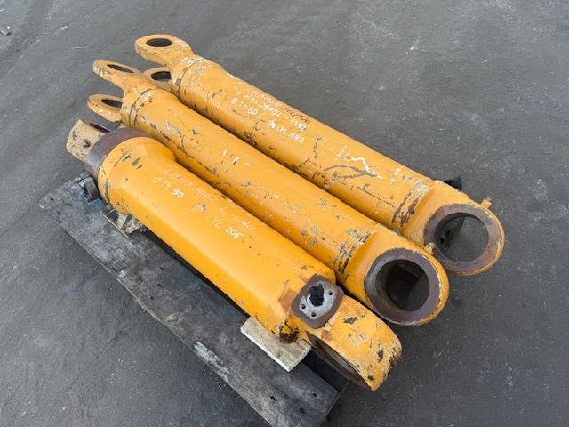 liebherr L 566 siłownik hydrauliczny komplet RO