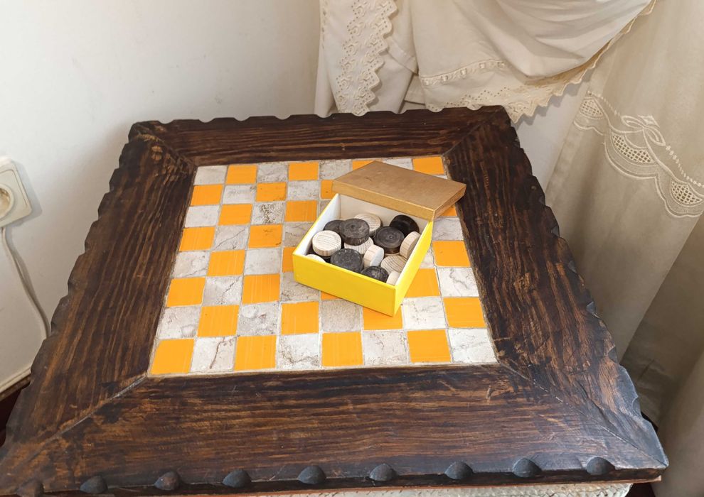 Tabuleiro Xadrez e, Madeira maciça, trabalhada e Ladrilhos - Artesanal