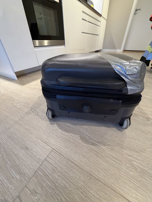 Валіза Pierre Light для подорожі   розмір М