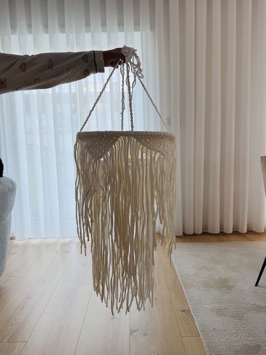 Duas medusas estilo macramé decorativas