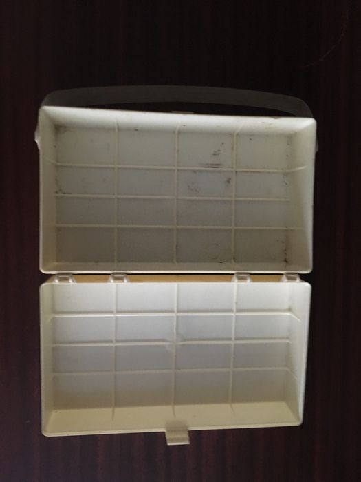 Коробка от универсальной аптечки