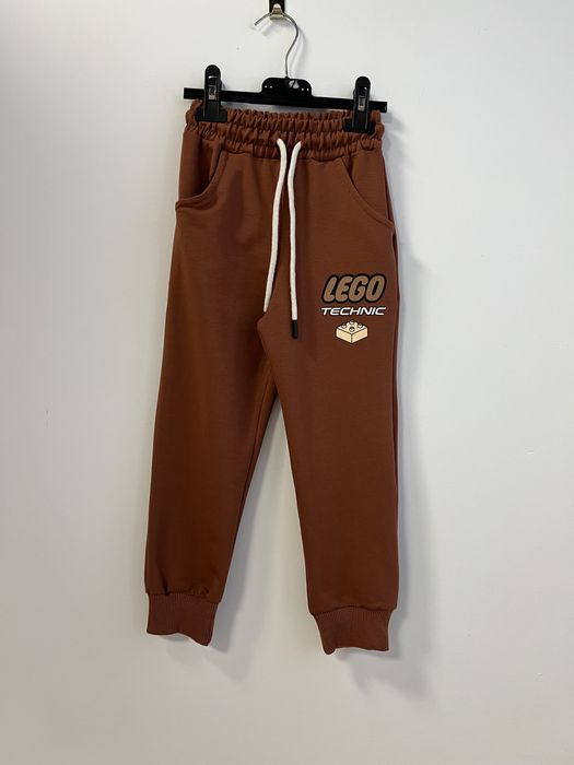 Komplet chłopięcy t-shirt spodnie r.122/128