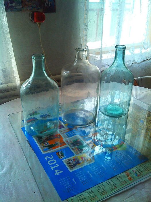 Продаются банки 4 л. и 6 л.