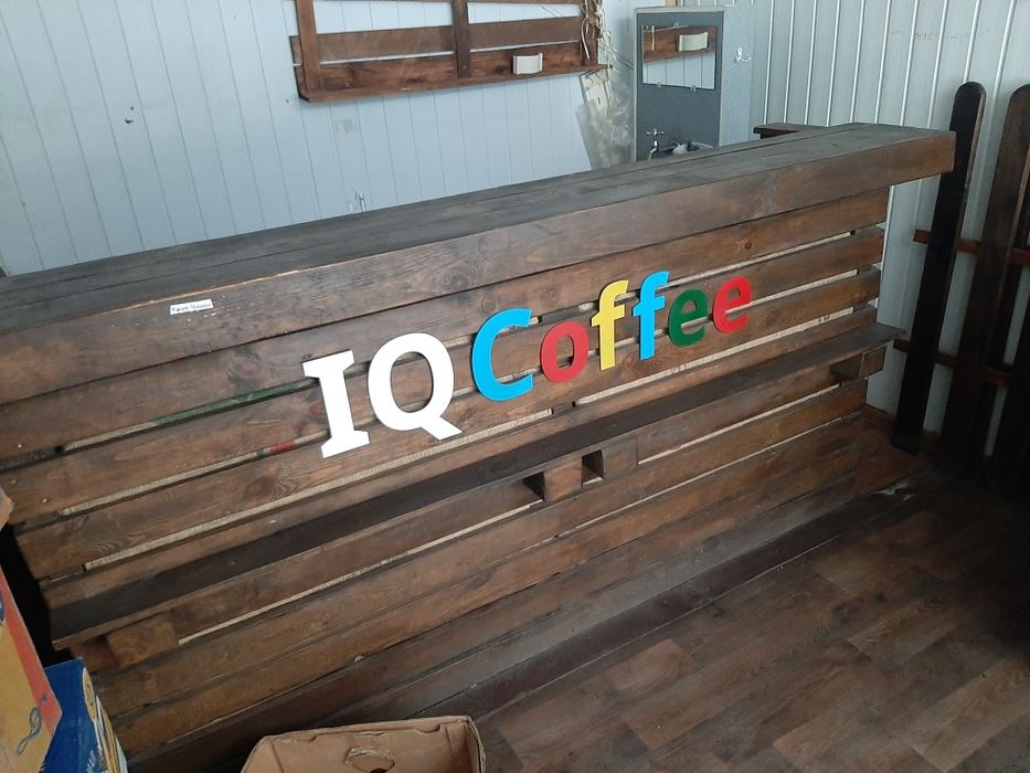 Продам комплект для кофейни Барная стойка, стулья, стол, Все из дерева ...