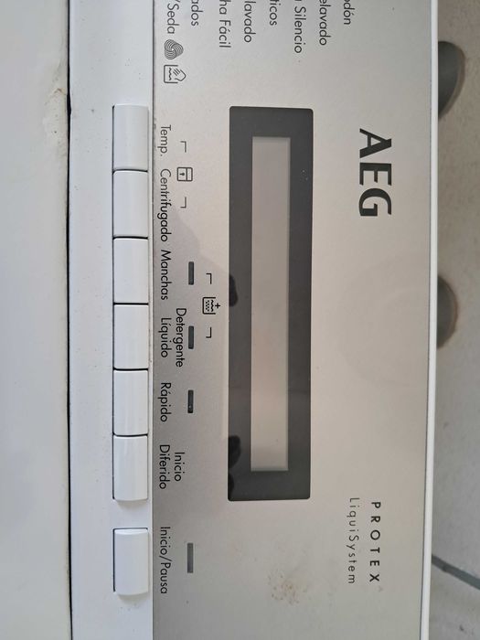 Máquina de lavar roupa AEG