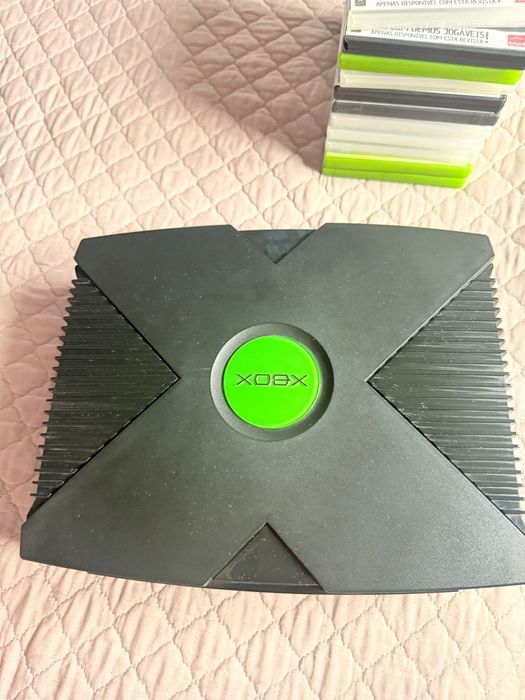Xbox Clássica Original 1.6 – Nova + 2 Controles + Comando TV + Jogos
