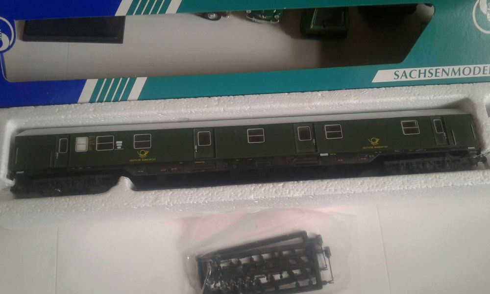 Wagon pocztowy SACHSENMODELLE w skali 1:87 nowy