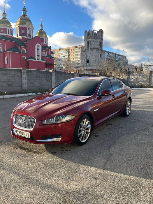 Jaguar xf 2013 2.0 бензин