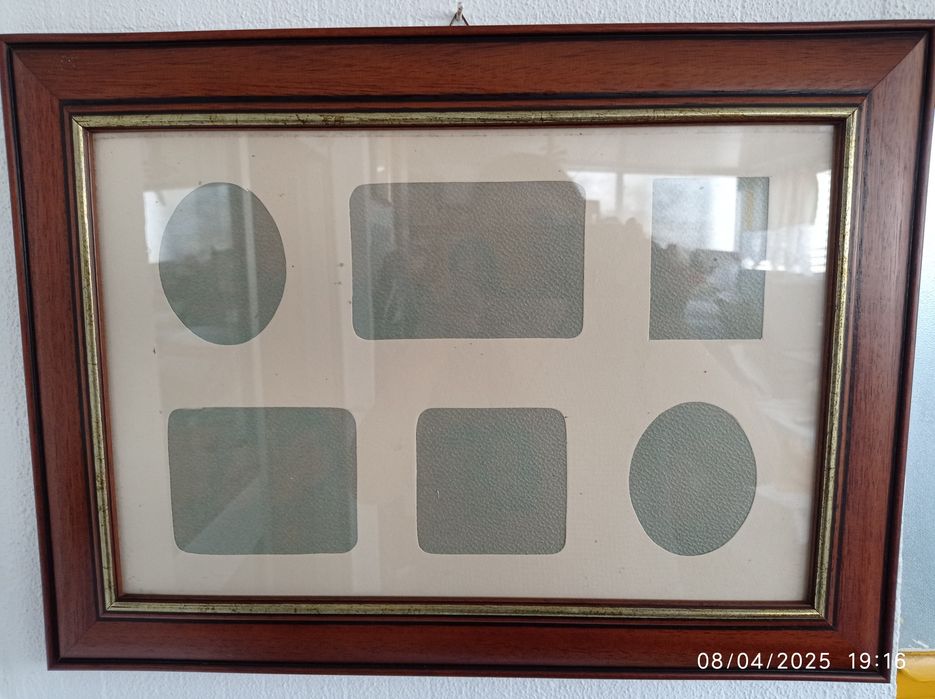 Moldura de parede para fotos